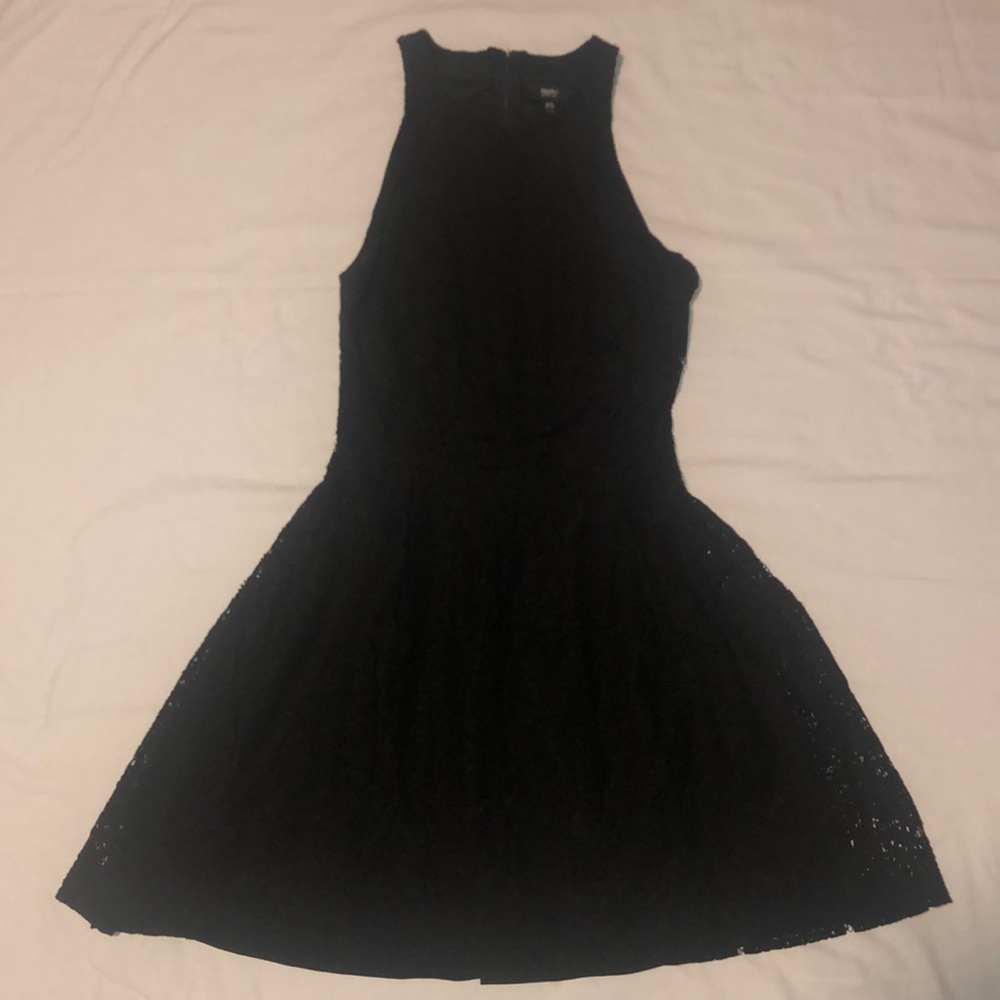 Mossimo junior’s black prom dress